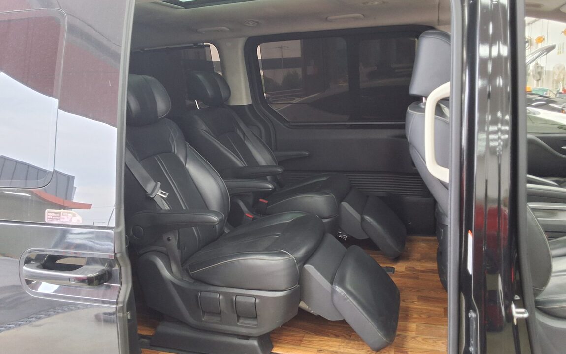 HYUNDAI STARIA 2.2 DIESEL LOUNGE 7-SEATER 4WD INSPIRATION 2022 - zdjęcie 14