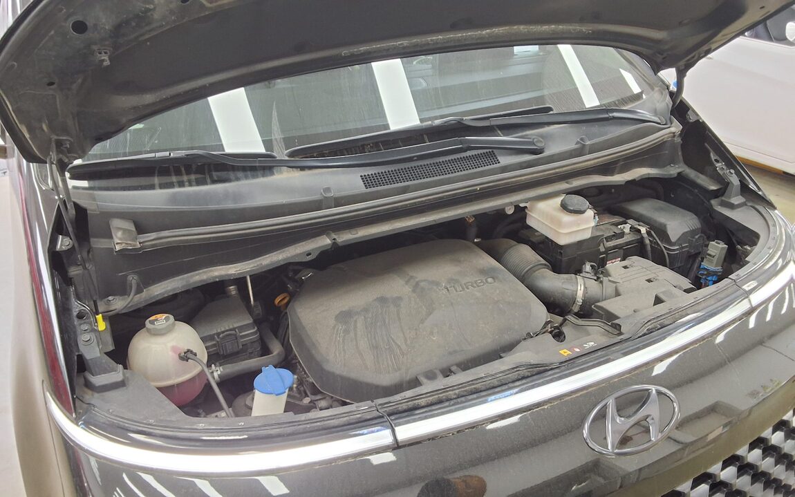 HYUNDAI STARIA 2.2 DIESEL LOUNGE 7-SEATER 4WD INSPIRATION 2022 - zdjęcie 21