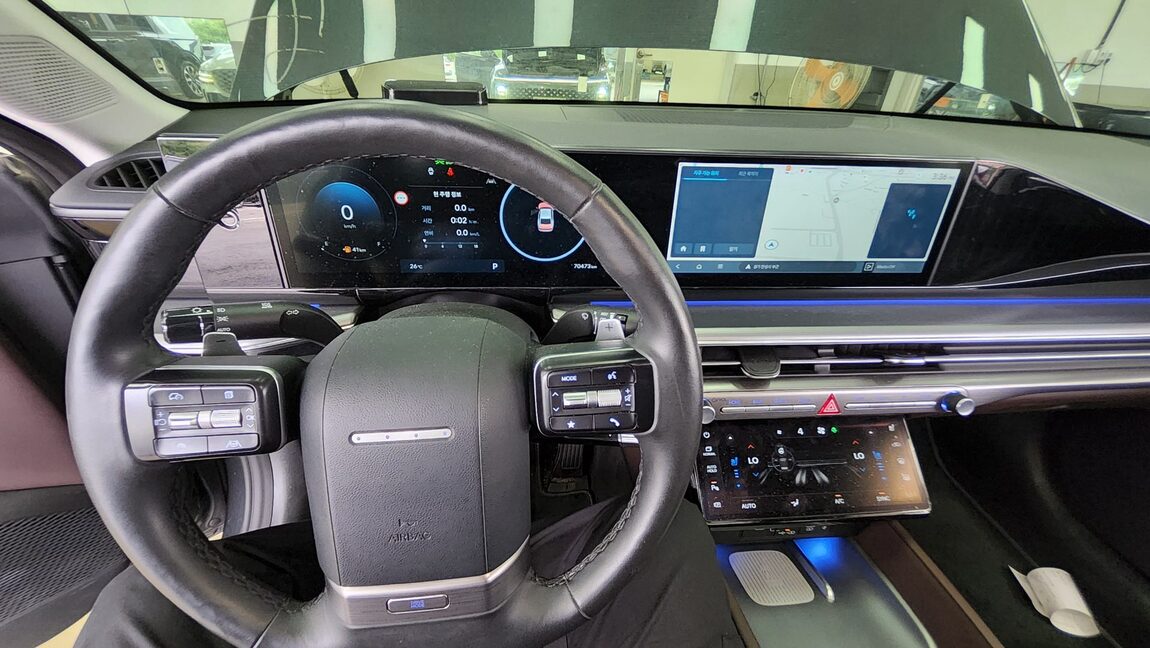 HYUNDAI THE ALL NEW GRANDEUR GASOLINE 2.5 PREMIUM 2023 - zdjęcie 18