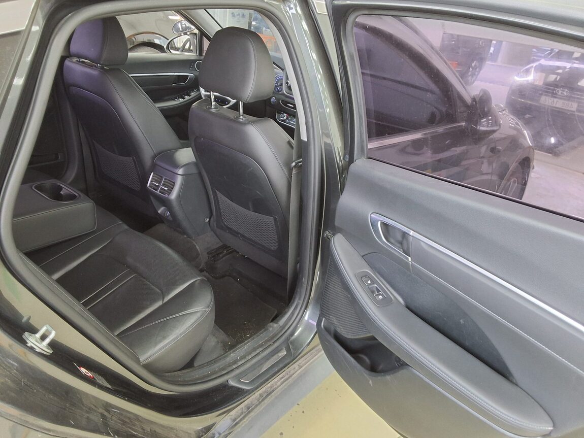 HYUNDAI SONATA (DN8) L2.0 PREMIUM 2020 - zdjęcie 13