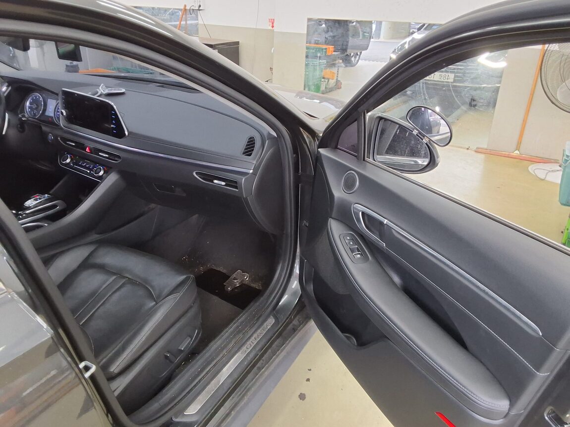 HYUNDAI SONATA (DN8) L2.0 PREMIUM 2020 - zdjęcie 14