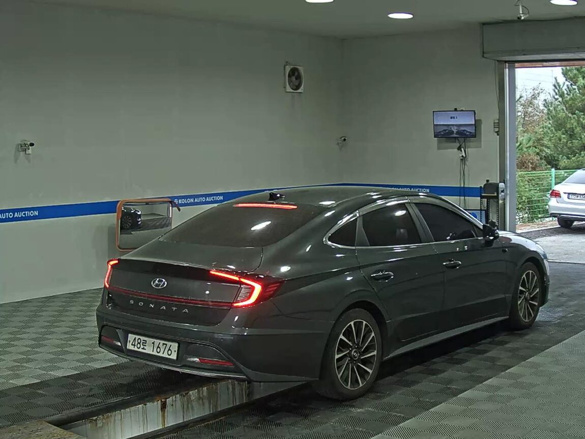 HYUNDAI SONATA (DN8) L2.0 PREMIUM 2020 - zdjęcie 5