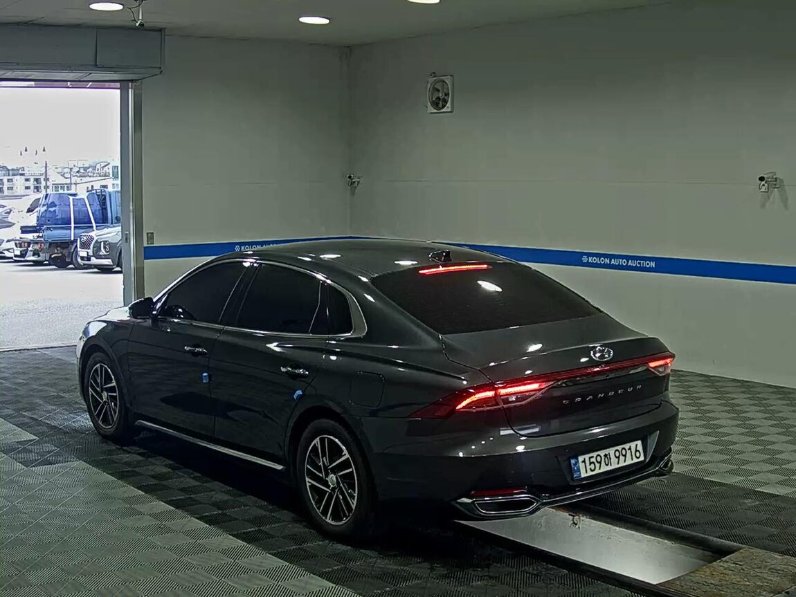 HYUNDAI THE NEW GRANDEUR IG GASOLINE 2.5 PREMIUM CHOICE 2021 - zdjęcie 6