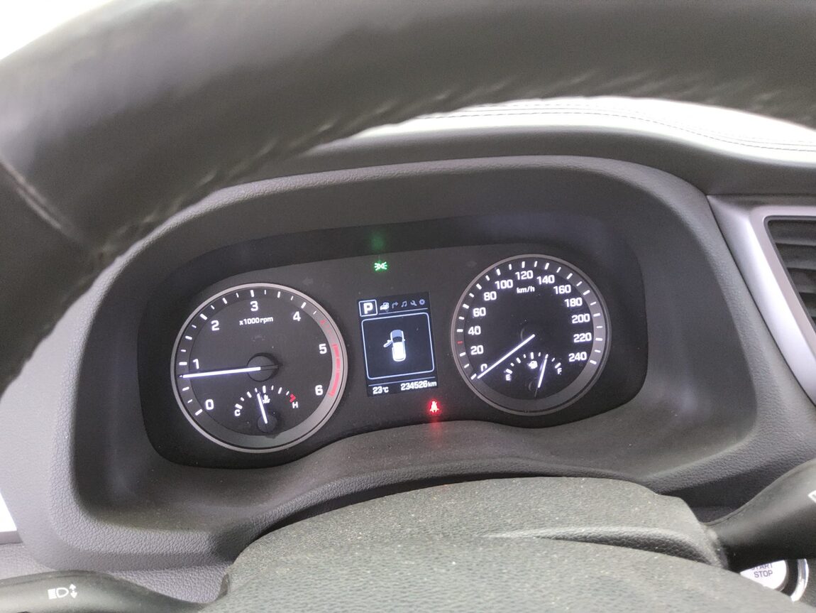 HYUNDAI ALL NEW TUCSON DIESEL 1.7 2WD MODERN 2016 - zdjęcie 9