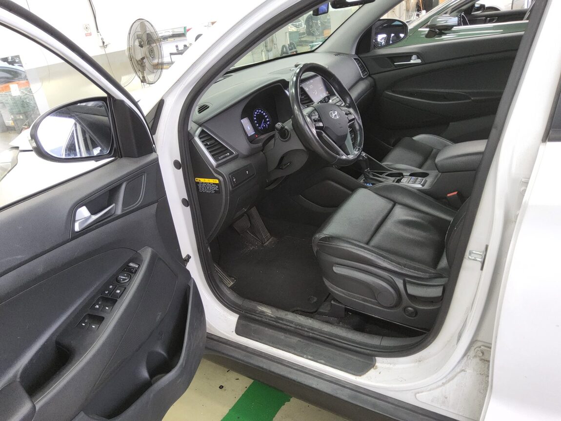HYUNDAI ALL NEW TUCSON DIESEL 1.7 2WD MODERN 2016 - zdjęcie 10