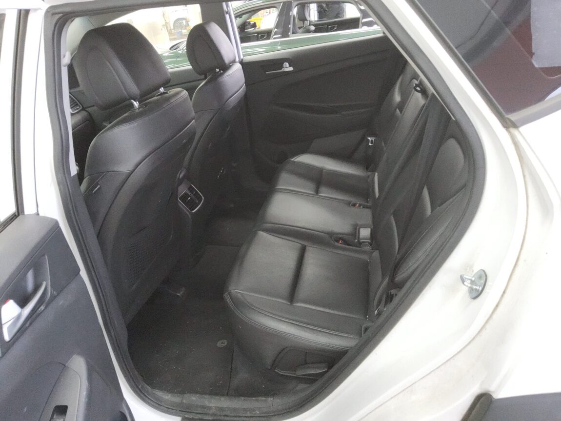 HYUNDAI ALL NEW TUCSON DIESEL 1.7 2WD MODERN 2016 - zdjęcie 12