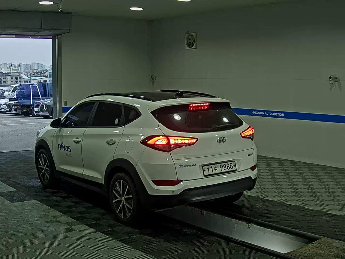HYUNDAI ALL NEW TUCSON DIESEL 1.7 2WD MODERN 2016 - zdjęcie 6