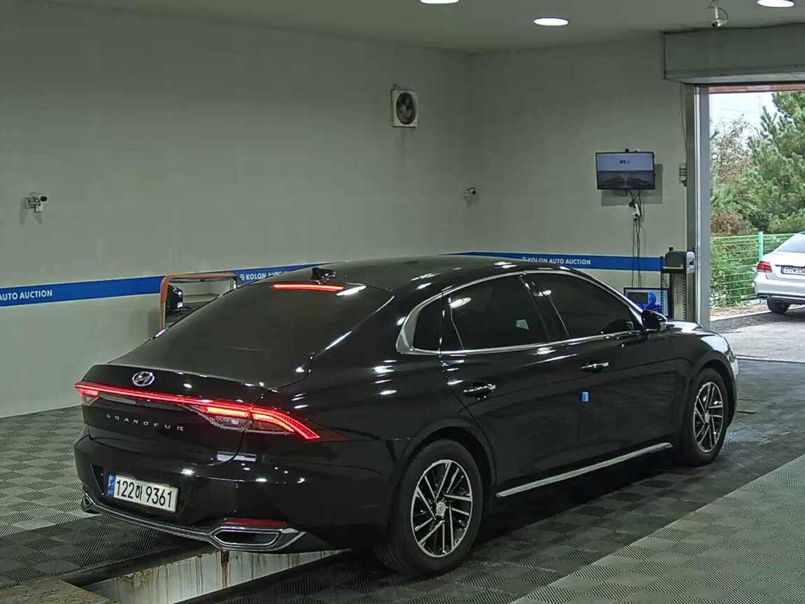 HYUNDAI THE NEW GRANDEUR IG GASOLINE 2.5 PREMIUM 2022 - zdjęcie 5