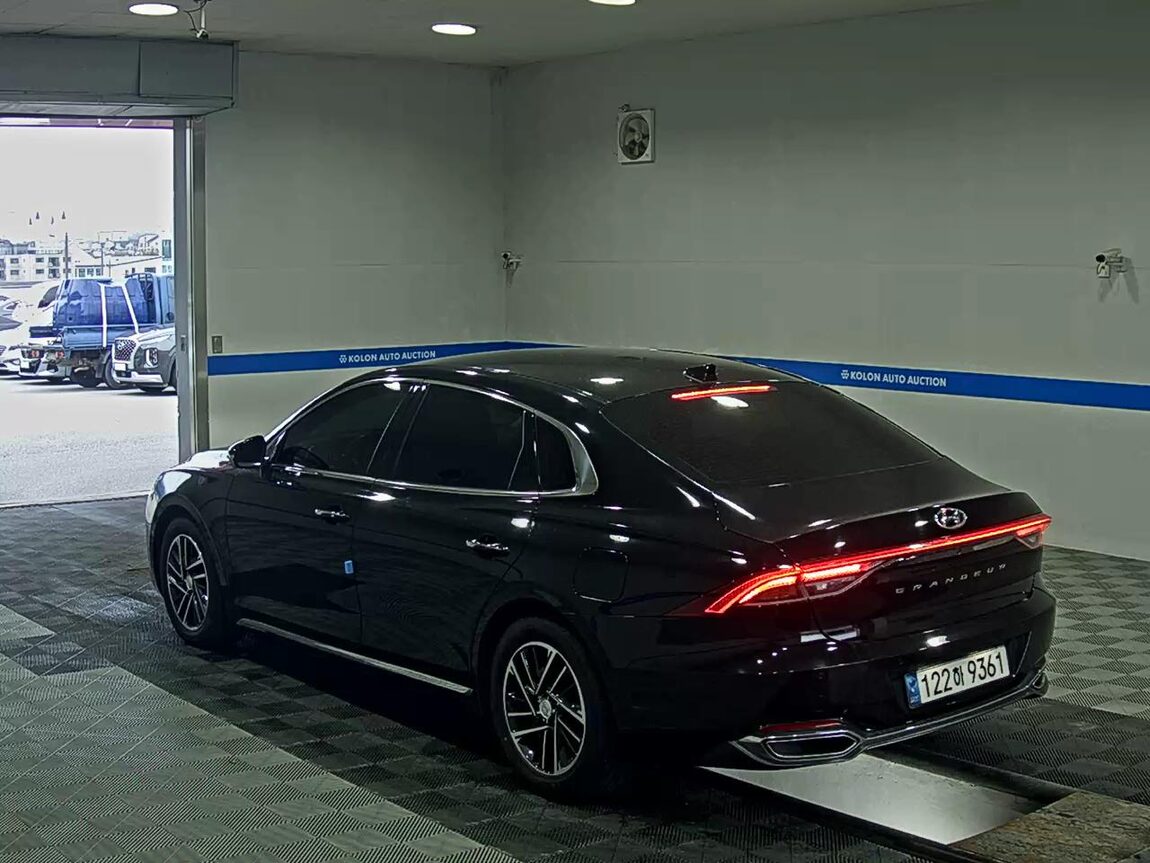 HYUNDAI THE NEW GRANDEUR IG GASOLINE 2.5 PREMIUM 2022 - zdjęcie 6
