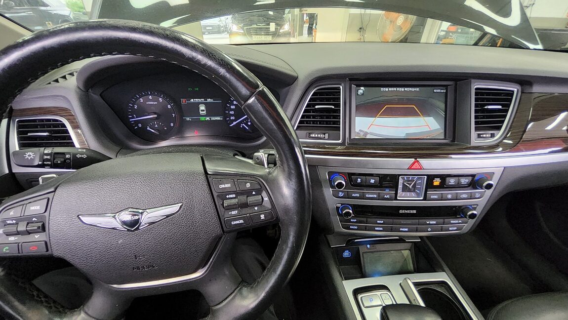 GENESIS G80 3.3 GDi AWD LUXURY 2019 - zdjęcie 19