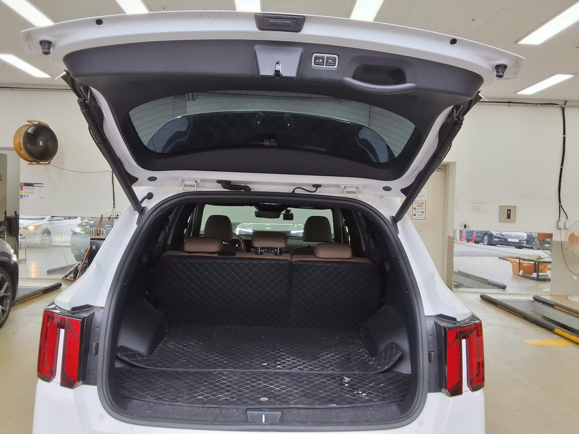 KIA THE NEW SORENTO HYBRID (MQ4) 1.6 HEV 2WD SIGNATURE 2024 - zdjęcie 15