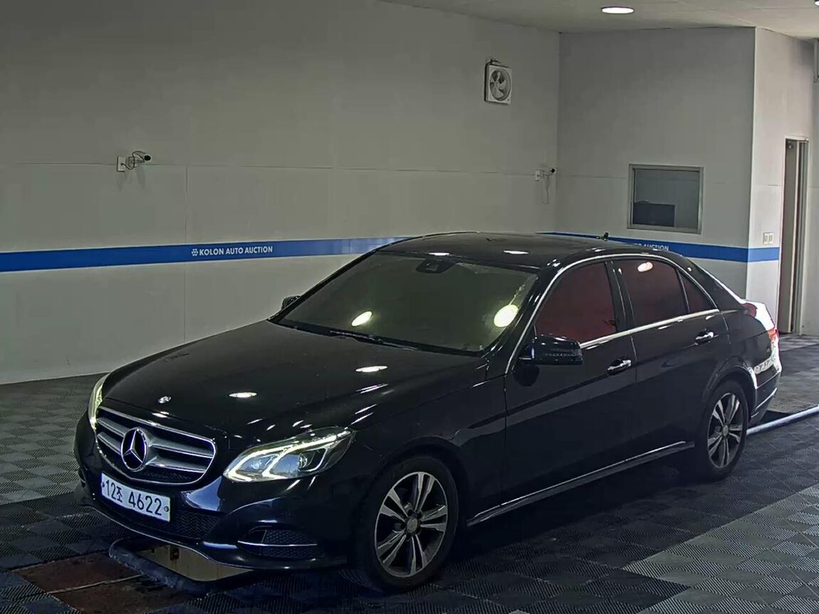 MERCEDES-BENZ E-CLASS (4TH GEN) E220 CDI AVANTGARDE 2014 - zdjęcie 2
