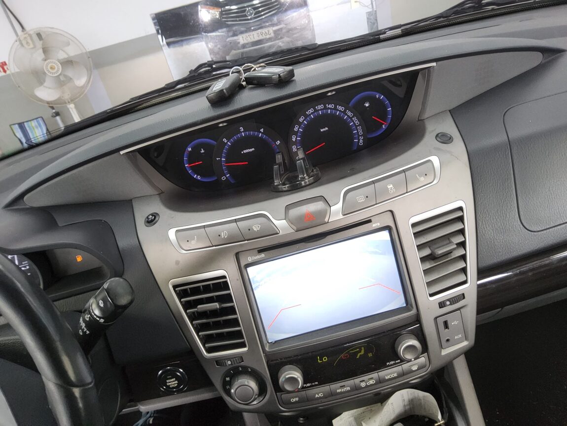 KG MOBILITY (SSANGYONG) KORANDO TOURISMO 2.2 4WD 9-SEATER TX PLUS 2016 - zdjęcie 17