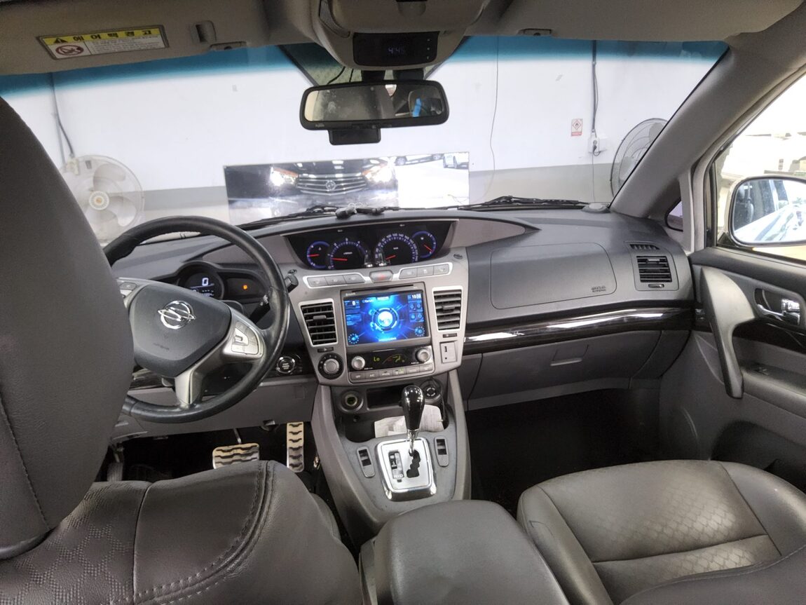 KG MOBILITY (SSANGYONG) KORANDO TOURISMO 2.2 4WD 9-SEATER TX PLUS 2016 - zdjęcie 11