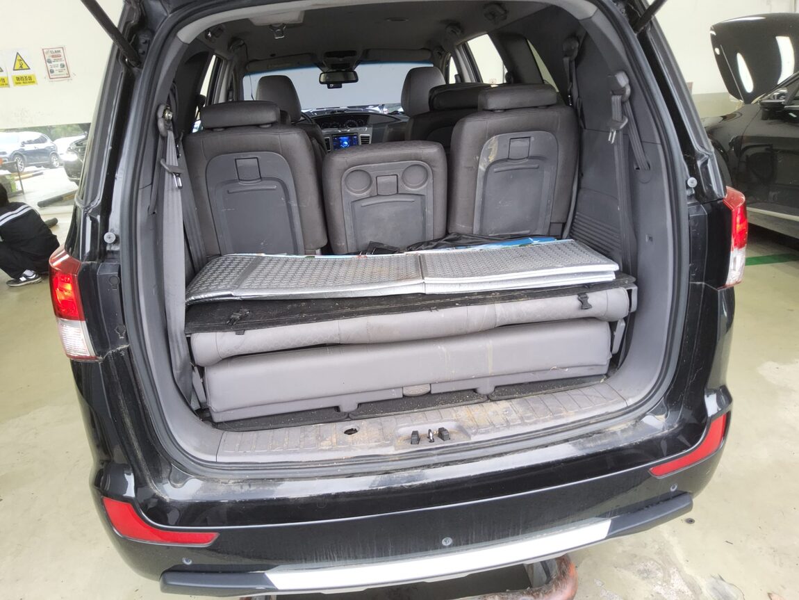 KG MOBILITY (SSANGYONG) KORANDO TOURISMO 2.2 4WD 9-SEATER TX PLUS 2016 - zdjęcie 15