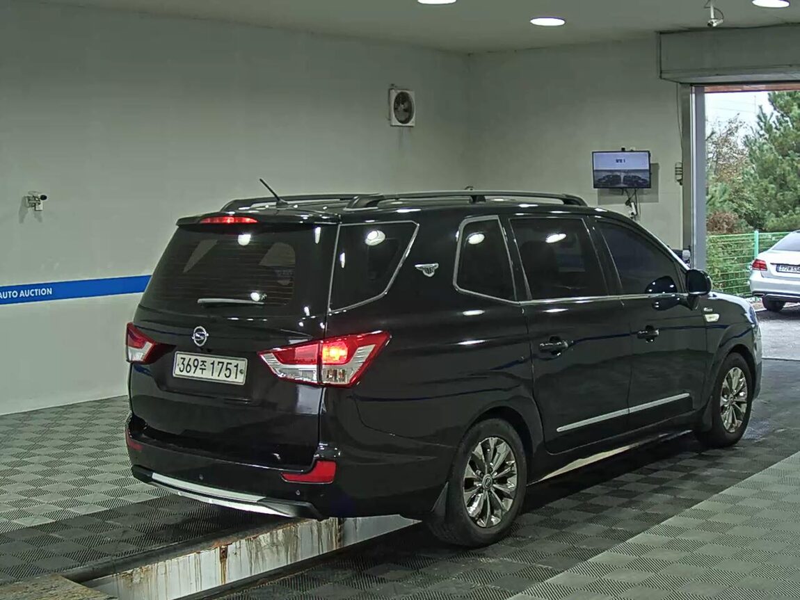 KG MOBILITY (SSANGYONG) KORANDO TOURISMO 2.2 4WD 9-SEATER TX PLUS 2016 - zdjęcie 5
