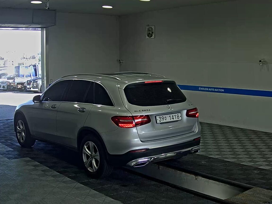 MERCEDES-BENZ GLC-CLASS GLC 220d 4MATIC 2018 - zdjęcie 6