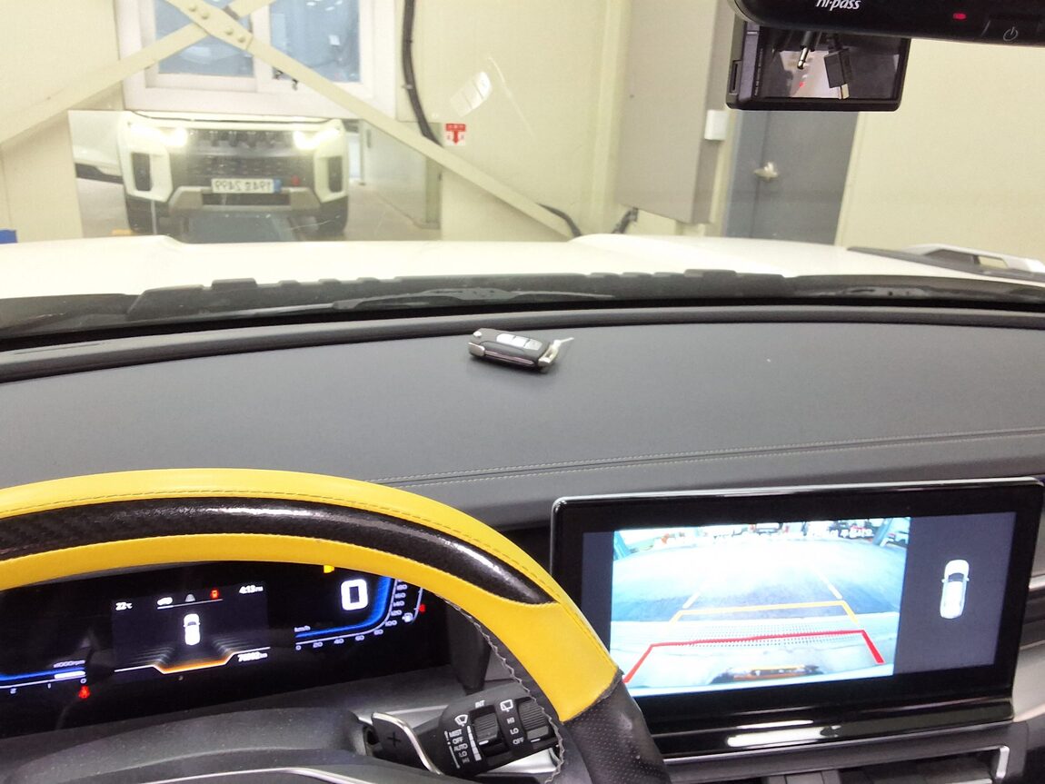 KG MOBILITY (SSANGYONG) TORRES 1.5 GDI-T 2WD T7 2023 - zdjęcie 25