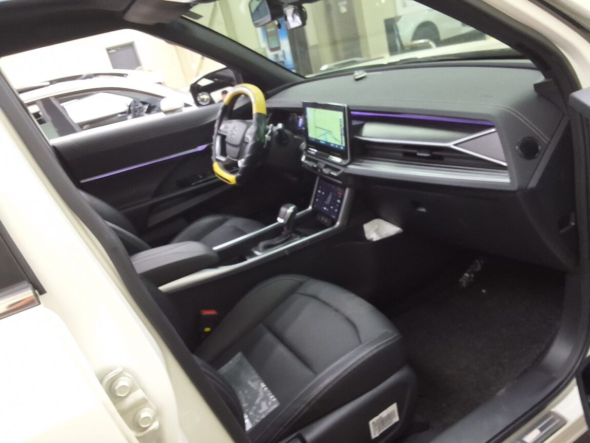 KG MOBILITY (SSANGYONG) TORRES 1.5 GDI-T 2WD T7 2023 - zdjęcie 15