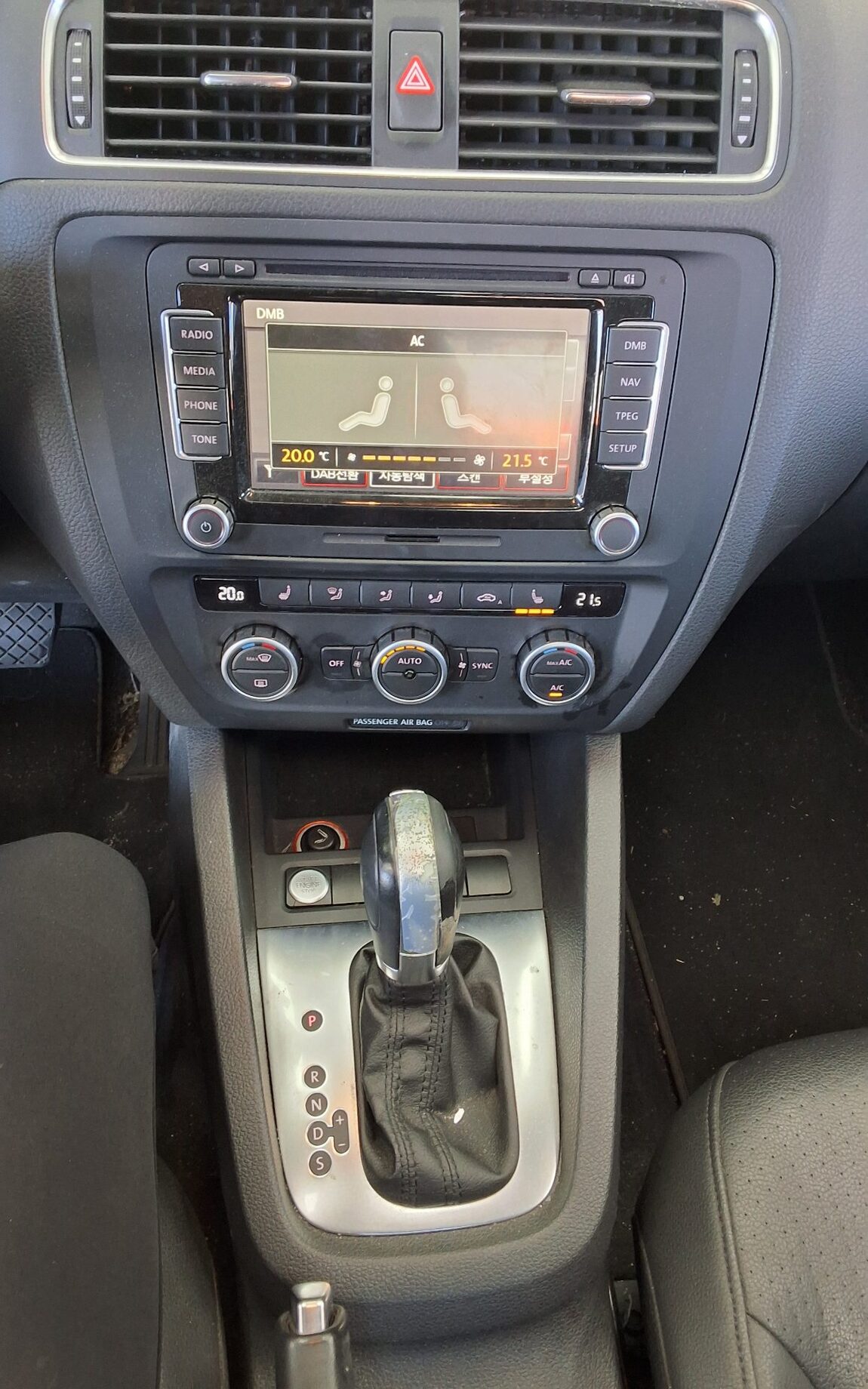 VOLKSWAGEN JETTA (6TH GEN) 2.0 TDI 2013 - zdjęcie 18