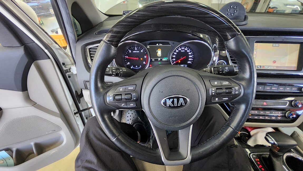 KIA THE NEW CARNIVAL 9-SEATER DIESEL NOBLESSE SPECIAL 2019 - zdjęcie 17