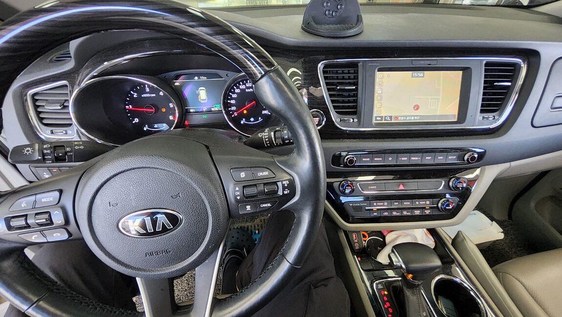 KIA THE NEW CARNIVAL 9-SEATER DIESEL NOBLESSE SPECIAL 2019 - zdjęcie 19