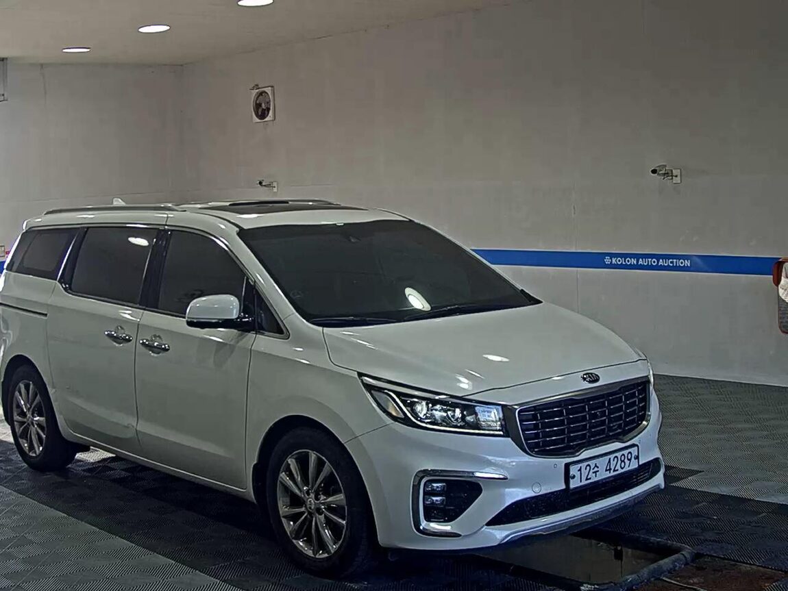 KIA THE NEW CARNIVAL 9-SEATER DIESEL NOBLESSE SPECIAL 2019 - zdjęcie 3