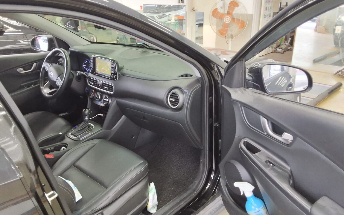 HYUNDAI KONA 1.6 GASOLINE 2WD MODERN POP 2018 - zdjęcie 14