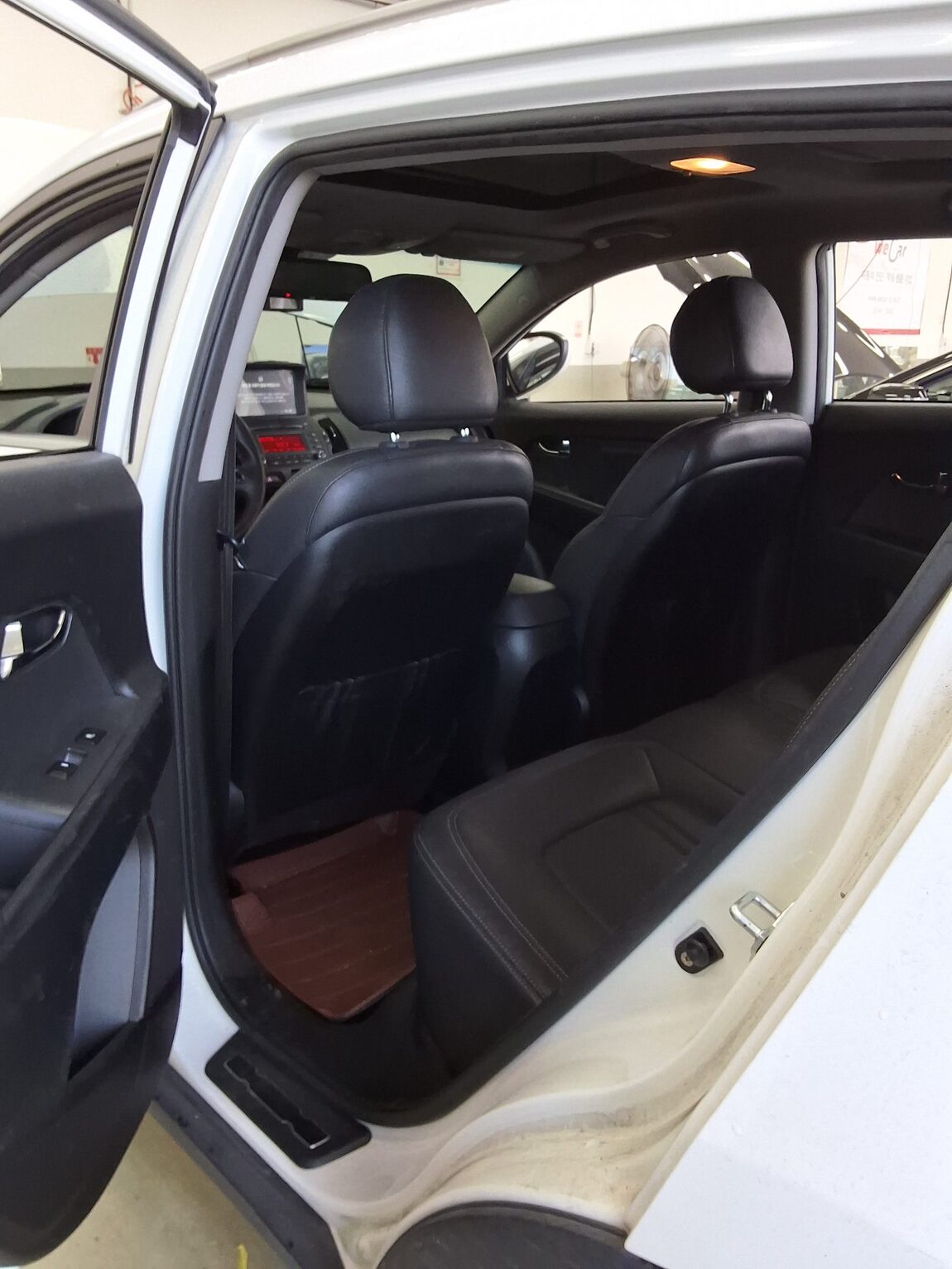 KIA SPORTAGE R DIESEL R2.0 2WD TLX PREMIUM 2012 - zdjęcie 12