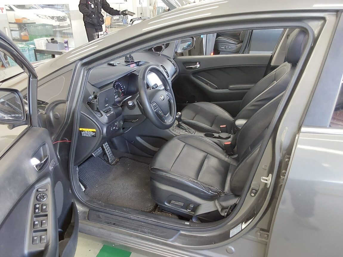 KIA K3 1.6 GDI NOBLESSE 2013 - zdjęcie 10