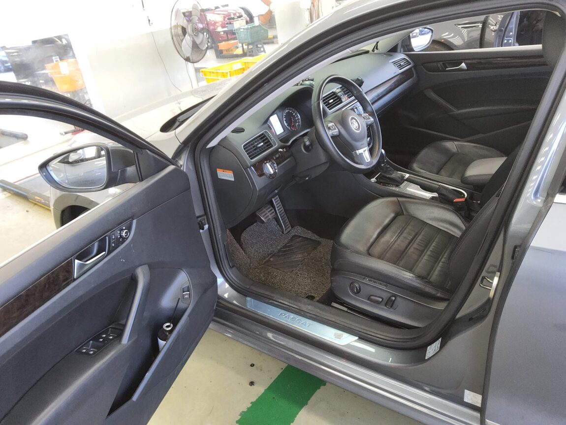 VOLKSWAGEN THE NEW PASSAT (7TH GEN) 2.0 TDI 2014 - zdjęcie 10