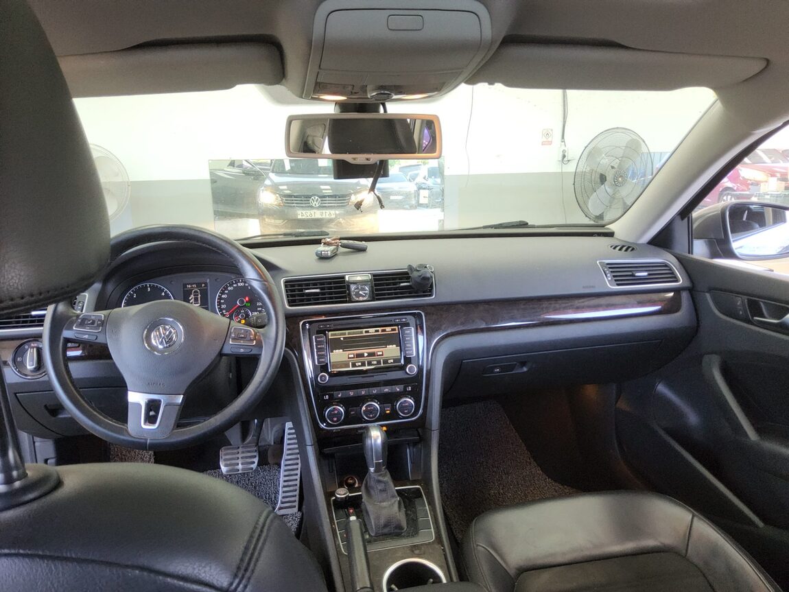 VOLKSWAGEN THE NEW PASSAT (7TH GEN) 2.0 TDI 2014 - zdjęcie 11