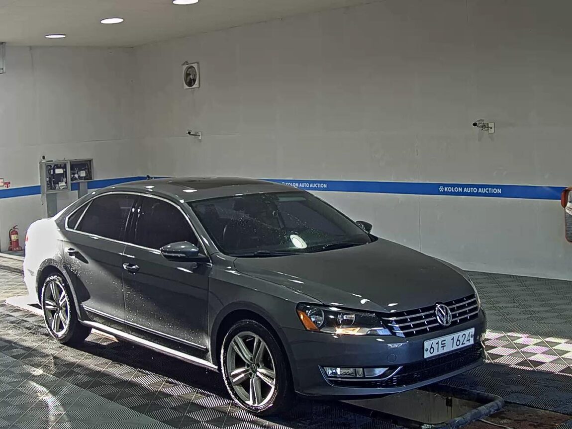 VOLKSWAGEN THE NEW PASSAT (7TH GEN) 2.0 TDI 2014 - zdjęcie 3