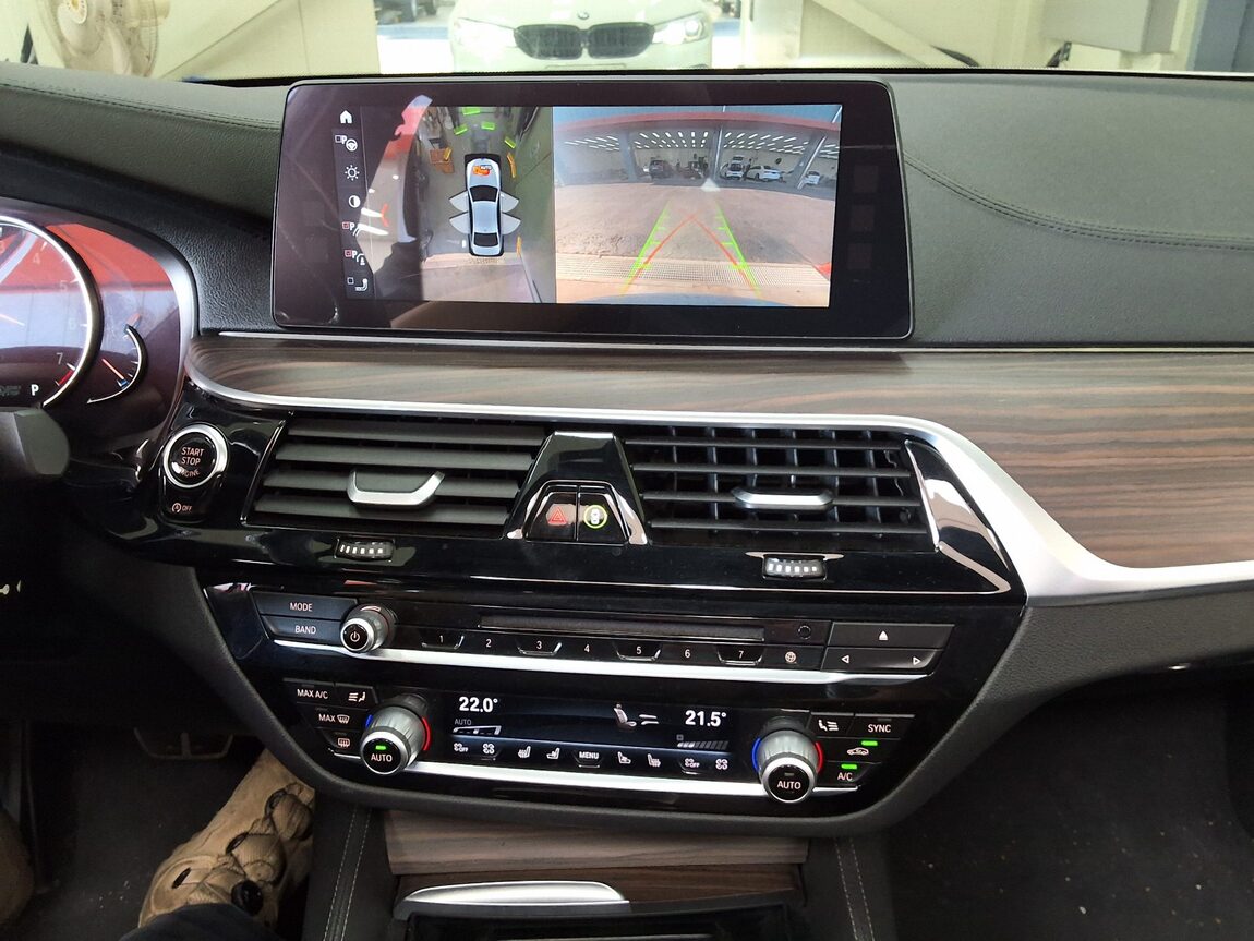 BMW 5 SERIES (7TH GEN) 530i M SPORT PACK PLUS 2017 - zdjęcie 24
