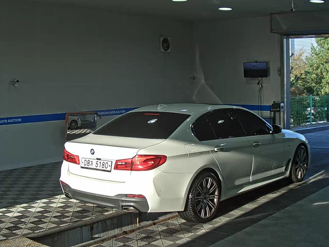 BMW 5 SERIES (7TH GEN) 530i M SPORT PACK PLUS 2017 - zdjęcie 5