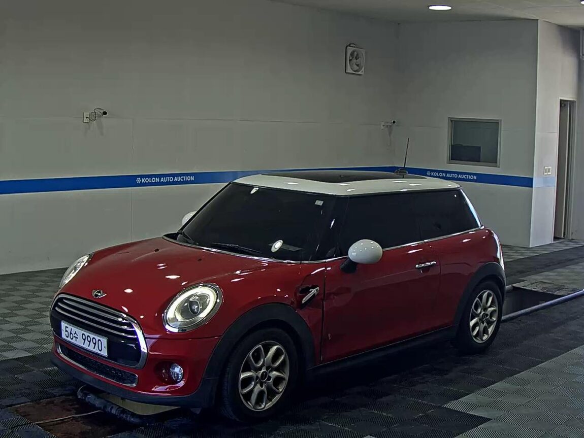 MINI COOPER (3RD GEN) 1.5 HIGH 2014 - zdjęcie 2