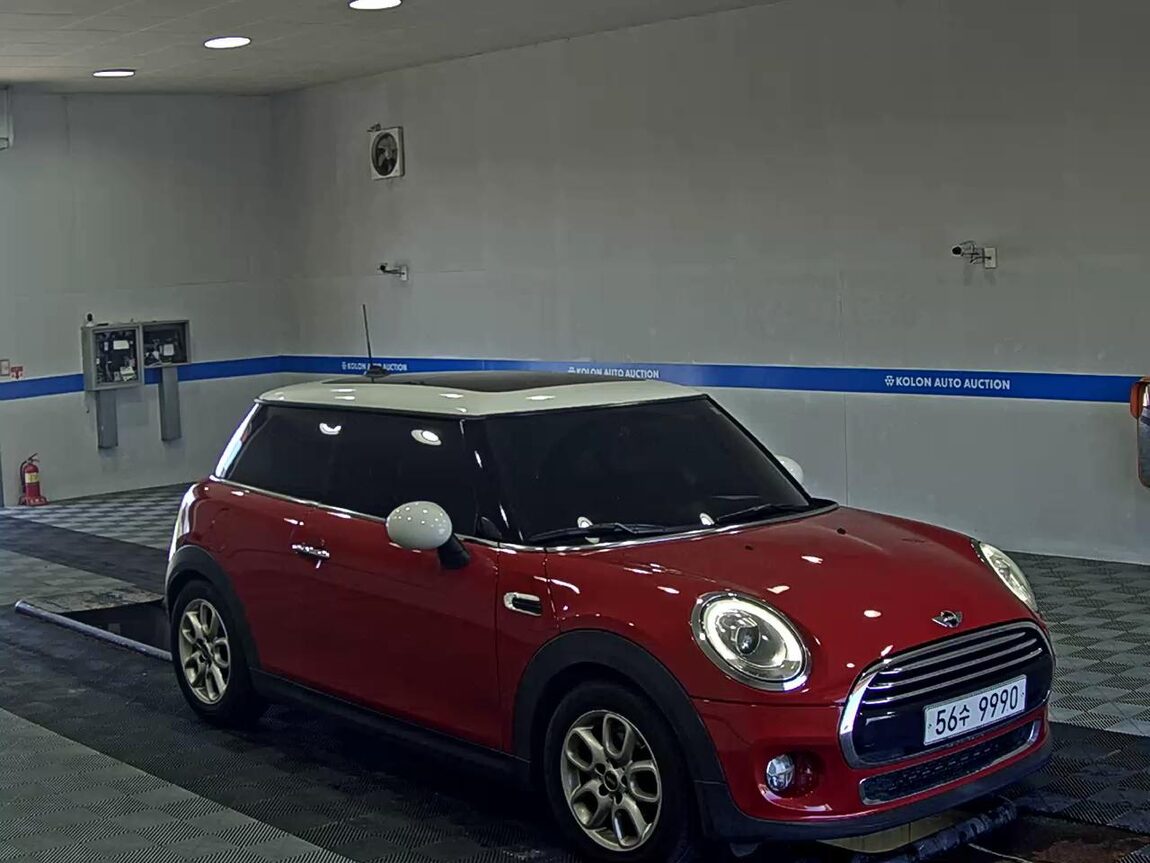 MINI COOPER (3RD GEN) 1.5 HIGH 2014 - zdjęcie 3