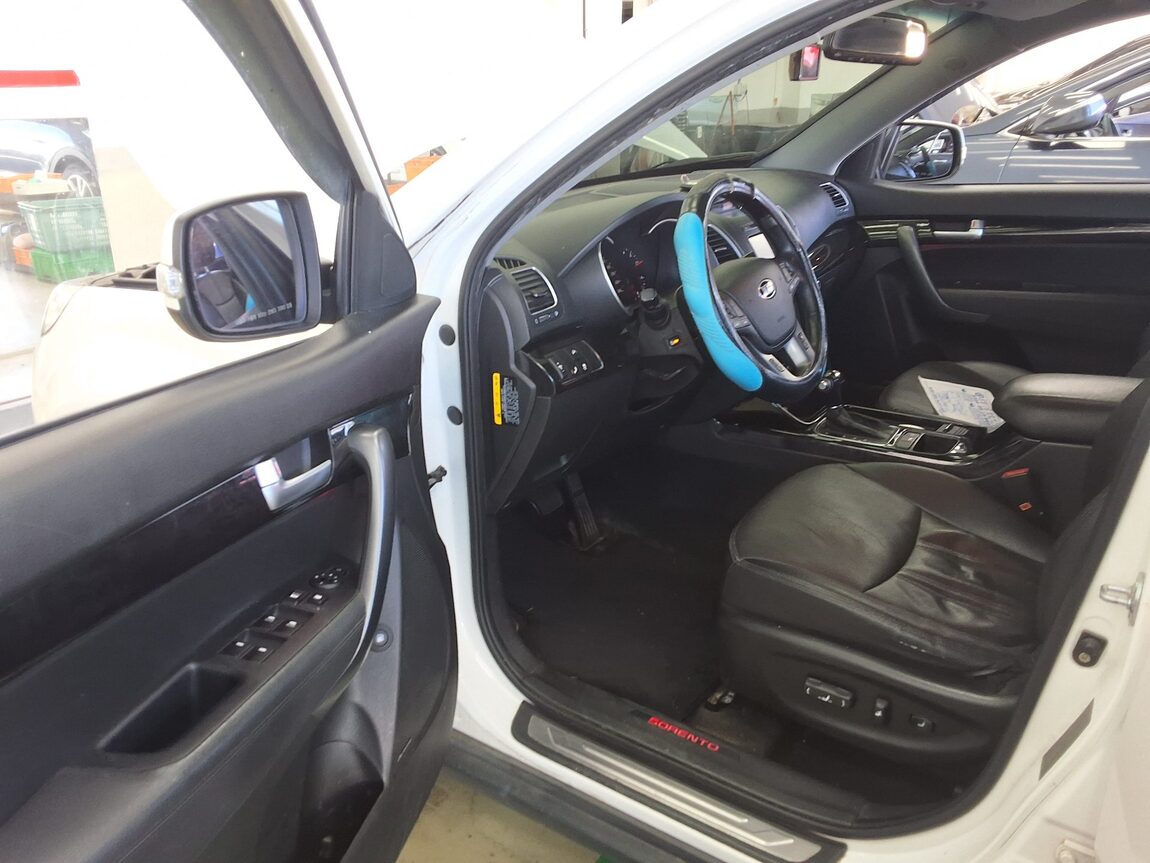 KIA NEW SORENTO R R2.0 2WD LIMITED 2014 - zdjęcie 10