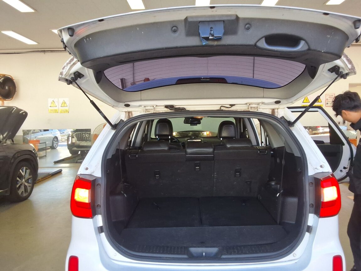 KIA NEW SORENTO R R2.0 2WD LIMITED 2014 - zdjęcie 15