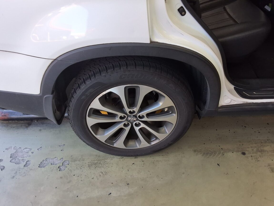 KIA NEW SORENTO R R2.0 2WD LIMITED 2014 - zdjęcie 24