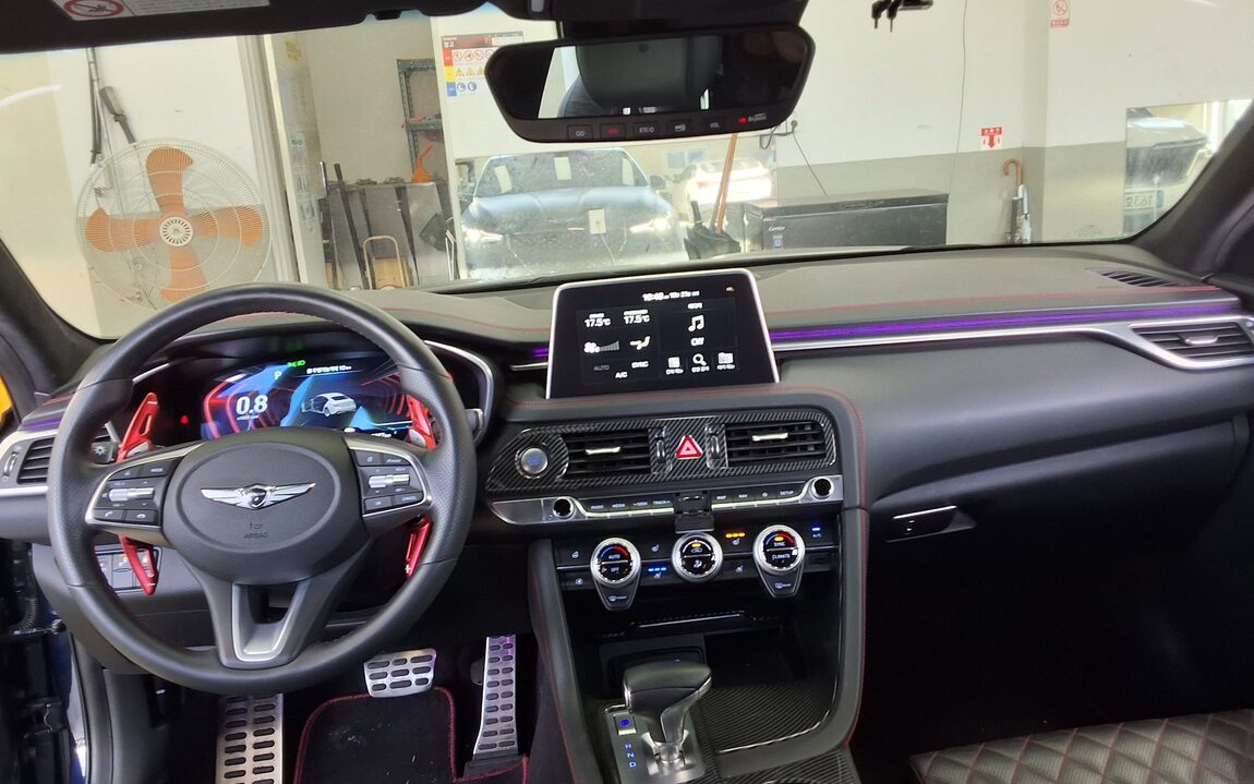 GENESIS G70 3.3T SPORTS PRESTIGE 2019 - zdjęcie 11