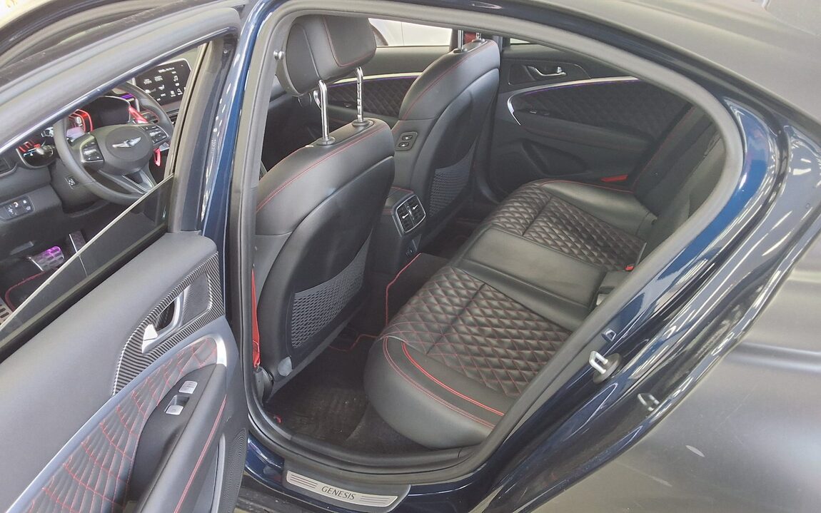 GENESIS G70 3.3T SPORTS PRESTIGE 2019 - zdjęcie 12