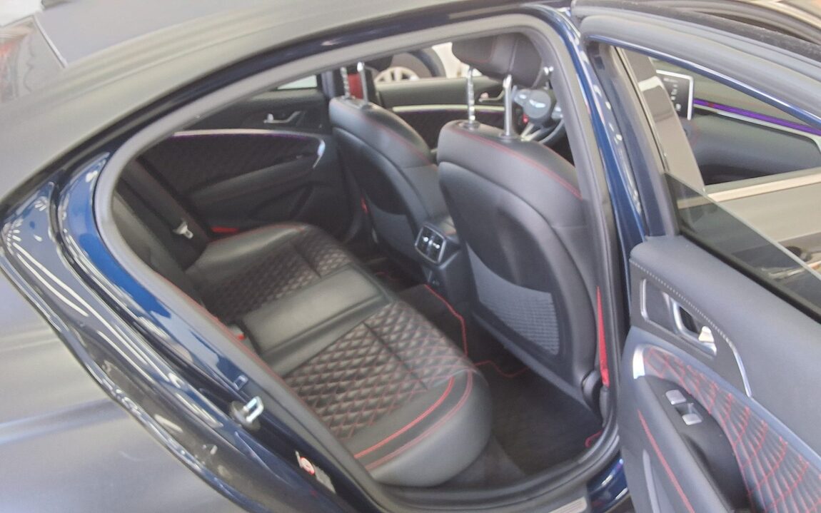 GENESIS G70 3.3T SPORTS PRESTIGE 2019 - zdjęcie 13