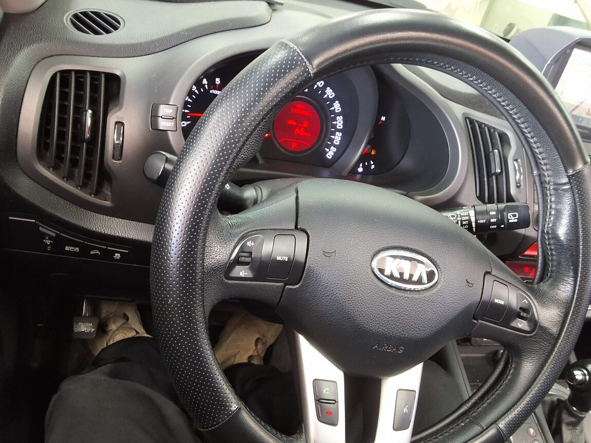 KIA SPORTAGE R DIESEL R2.0 2WD TLX PREMIUM 2011 - zdjęcie 22
