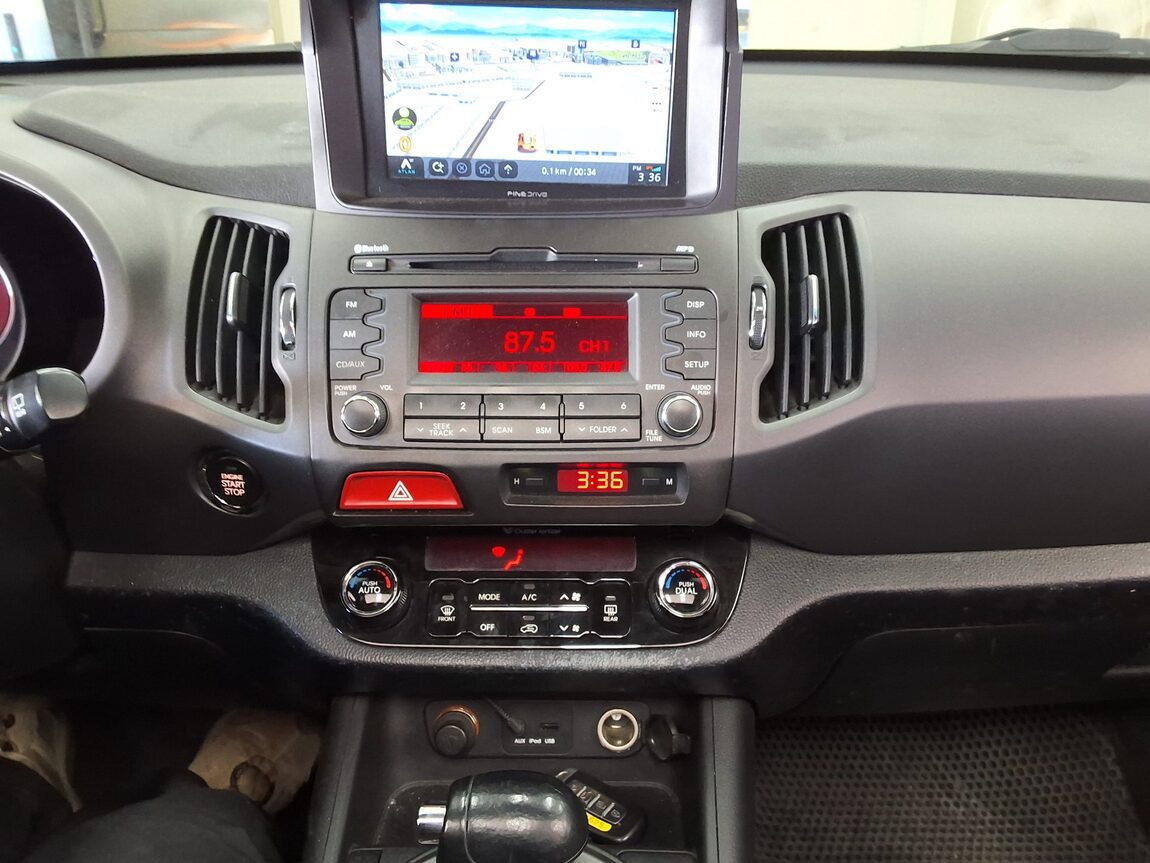 KIA SPORTAGE R DIESEL R2.0 2WD TLX PREMIUM 2011 - zdjęcie 23