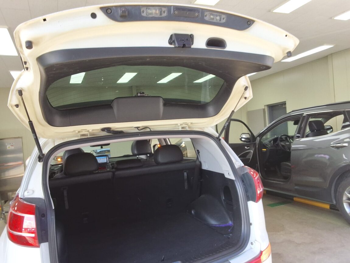 KIA SPORTAGE R DIESEL R2.0 2WD TLX PREMIUM 2011 - zdjęcie 16