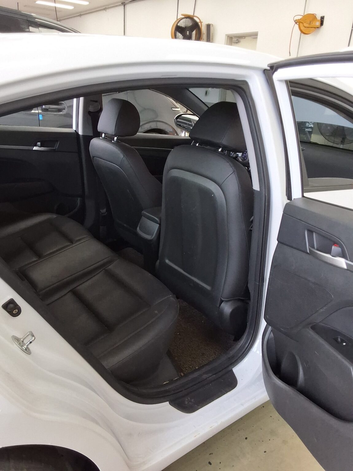 HYUNDAI THE NEW AVANTE AD 1.6 GASOLINE BEST CHOICE 2020 - zdjęcie 13