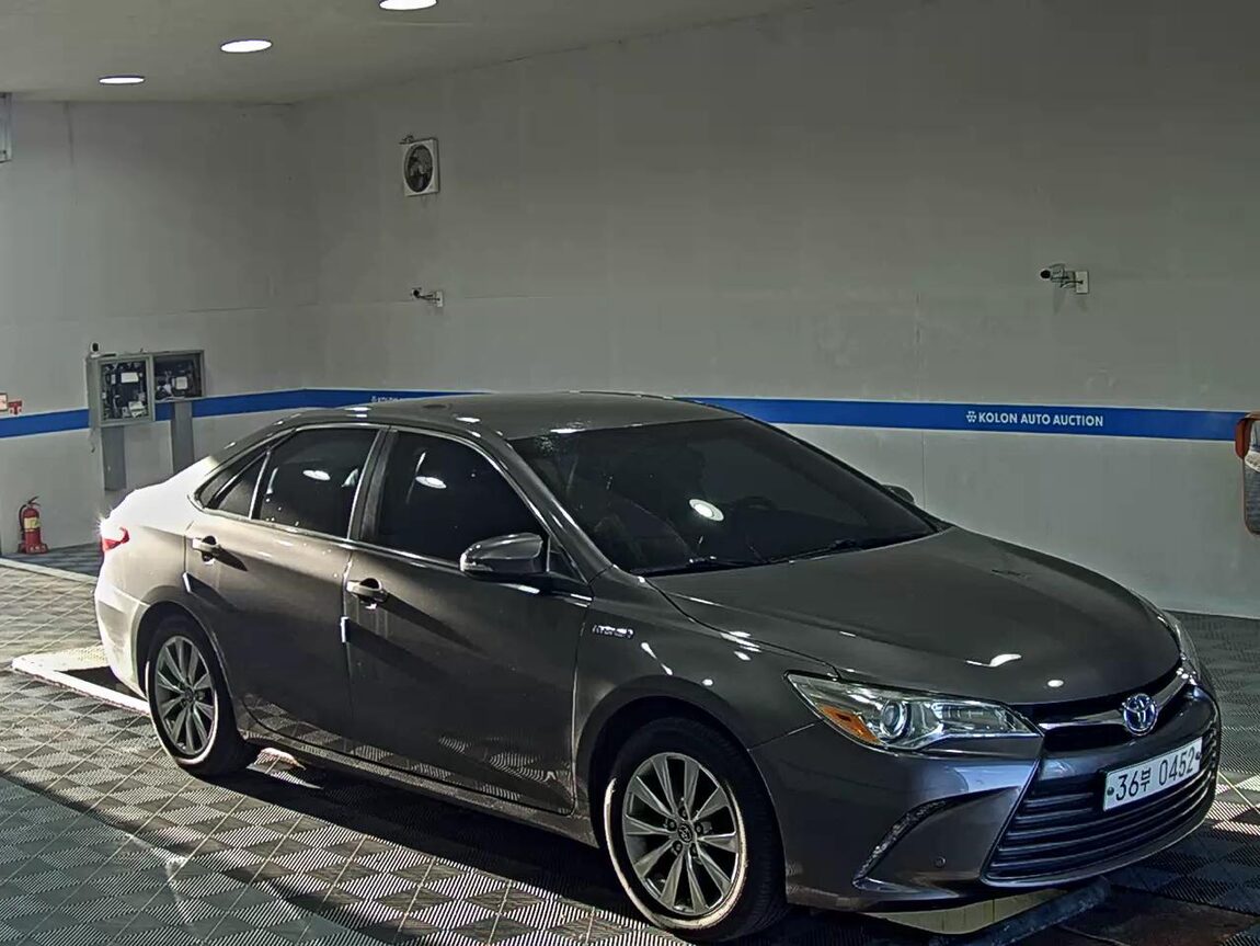 TOYOTA CAMRY (9TH GEN) 2.5 HYBRID LE 2016 - zdjęcie 3