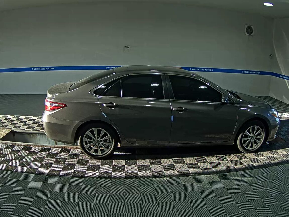 TOYOTA CAMRY (9TH GEN) 2.5 HYBRID LE 2016 - zdjęcie 4