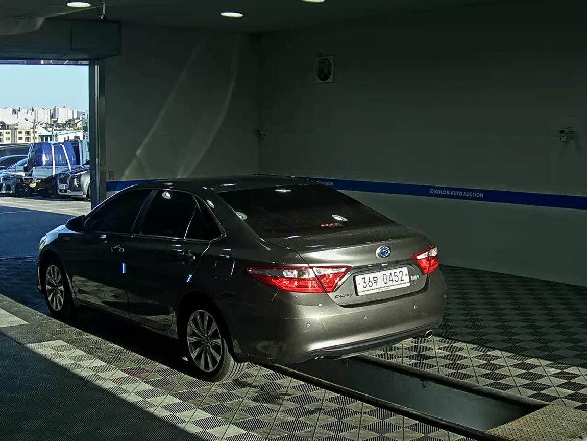 TOYOTA CAMRY (9TH GEN) 2.5 HYBRID LE 2016 - zdjęcie 6